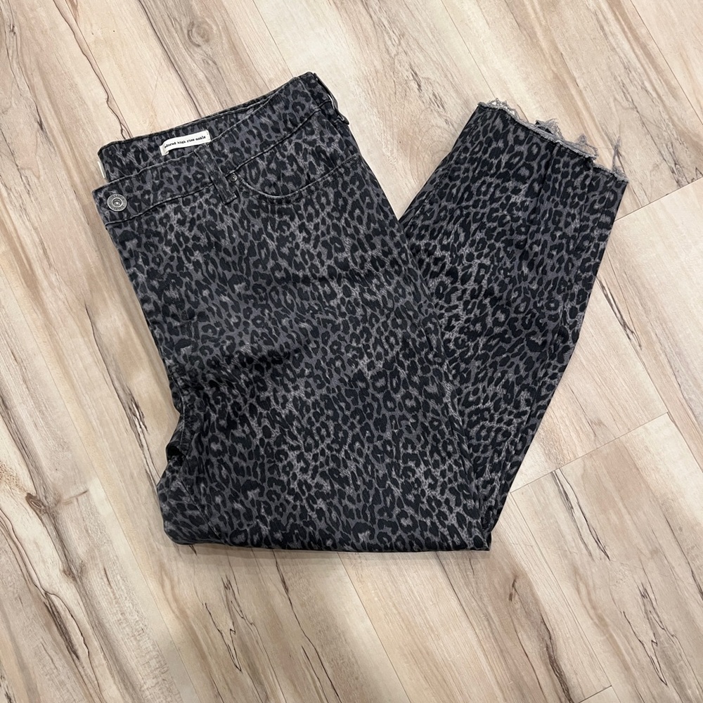 Jessica Simpson Gray Leopard Print Jeans 18W